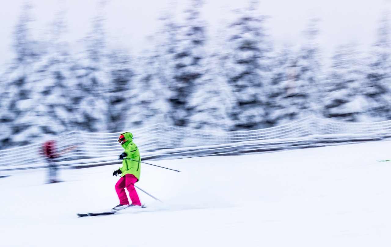 Nauka jazdy na nartach – jak to wygląda i ile kosztuje
