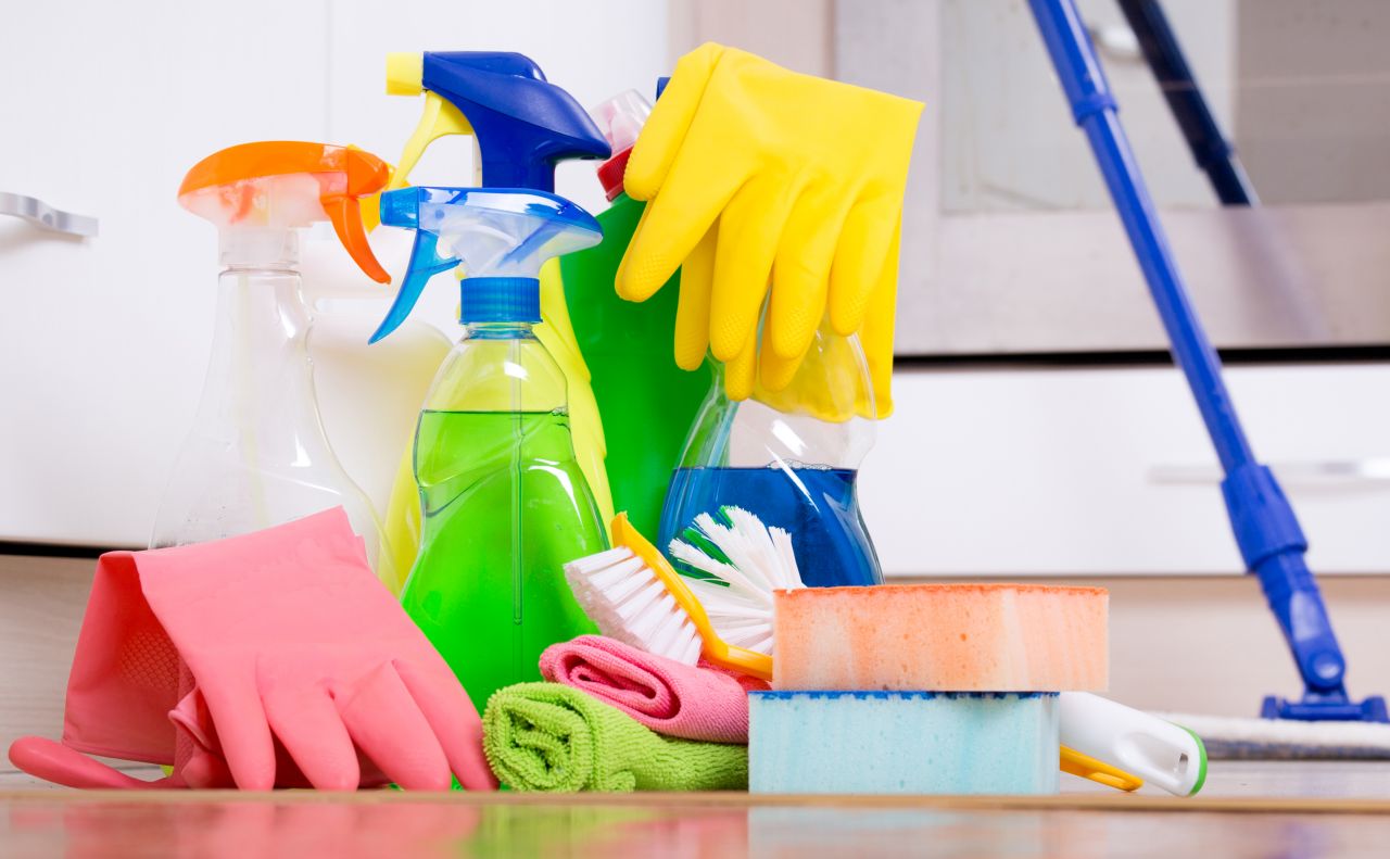 Jak działają detergenty do sprzątania naszego domu?