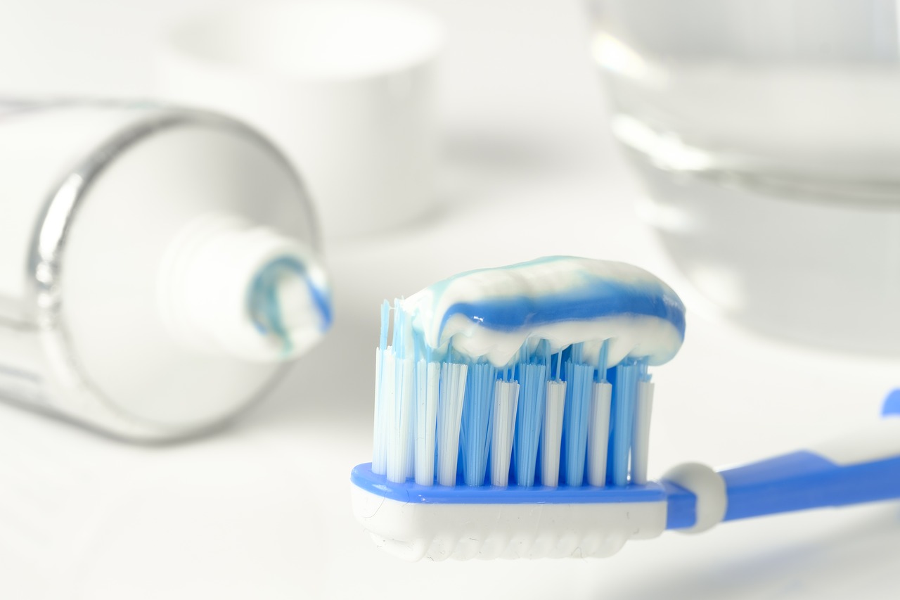 Jakich past używać do wybielania zębów?