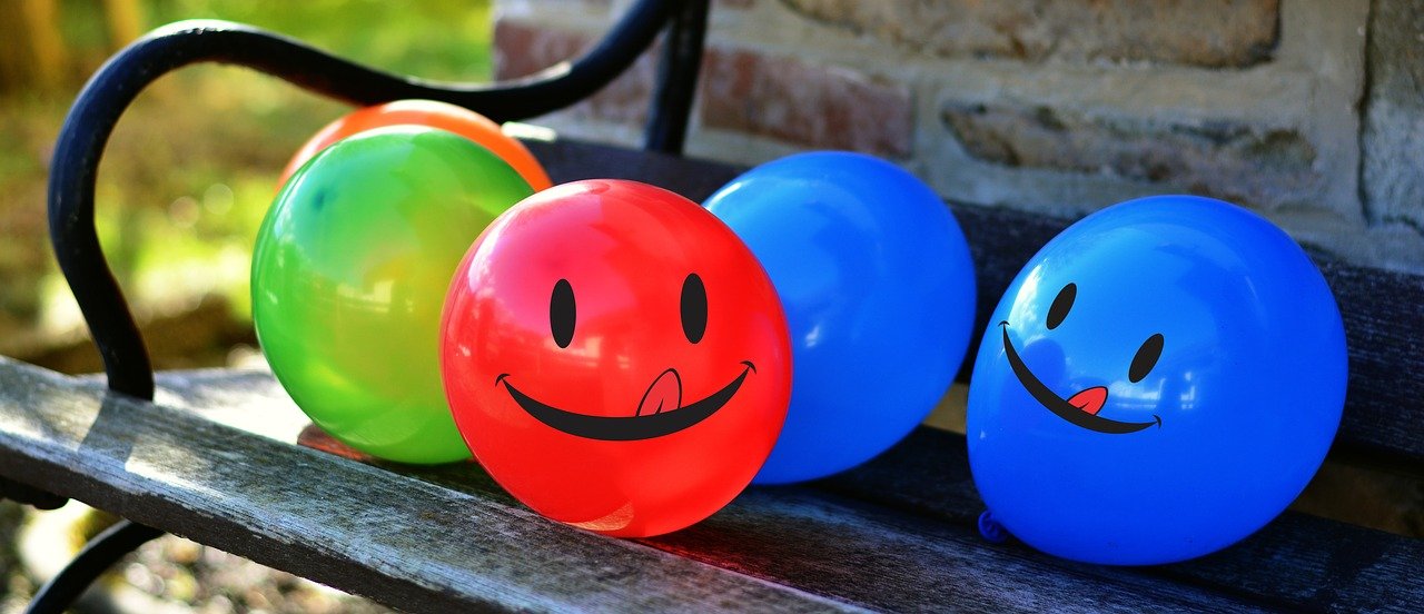 Rodzaje balonów – cechy charakterystyczne i różnice pomiędzy nimi.